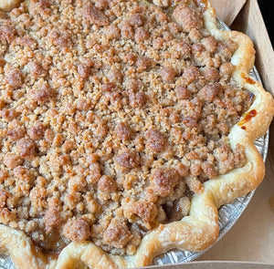 Cinnamon Apple Streusel Pie