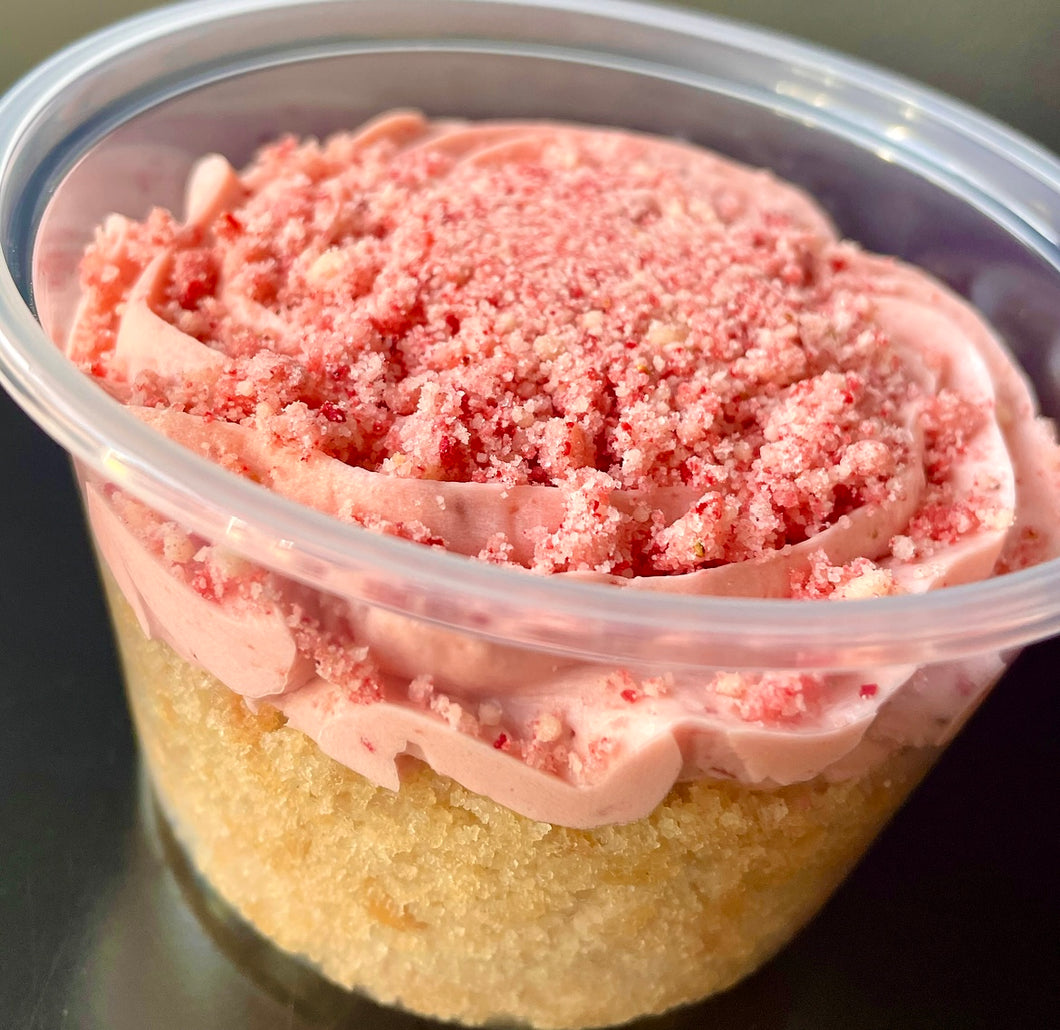 Strawberry Streusel Cup-Cake