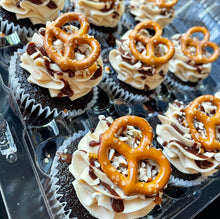 Chocolate Peanut Butter Pretzel Cake